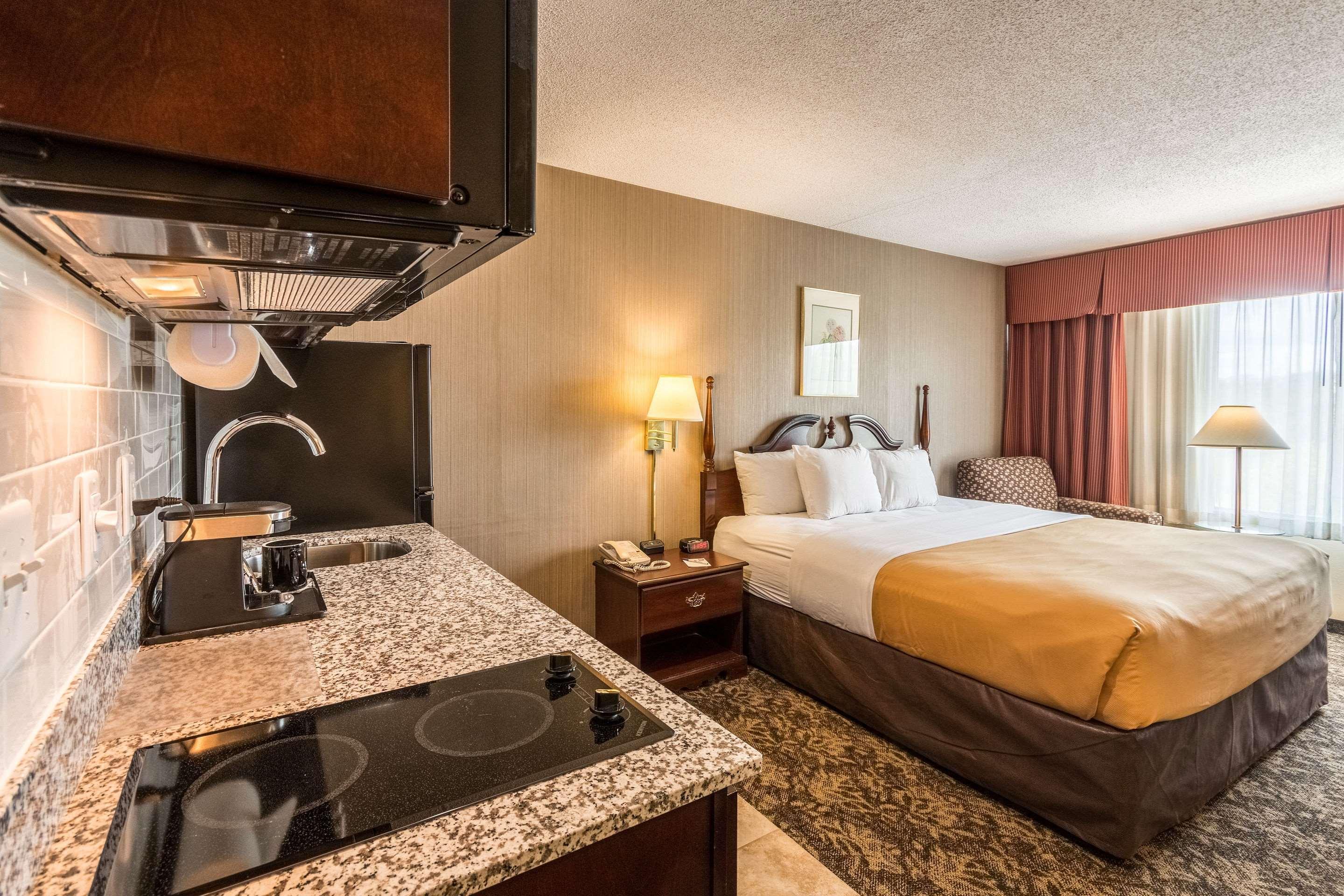 Suburban Extended Stay Hotel Fairmont Kültér fotó