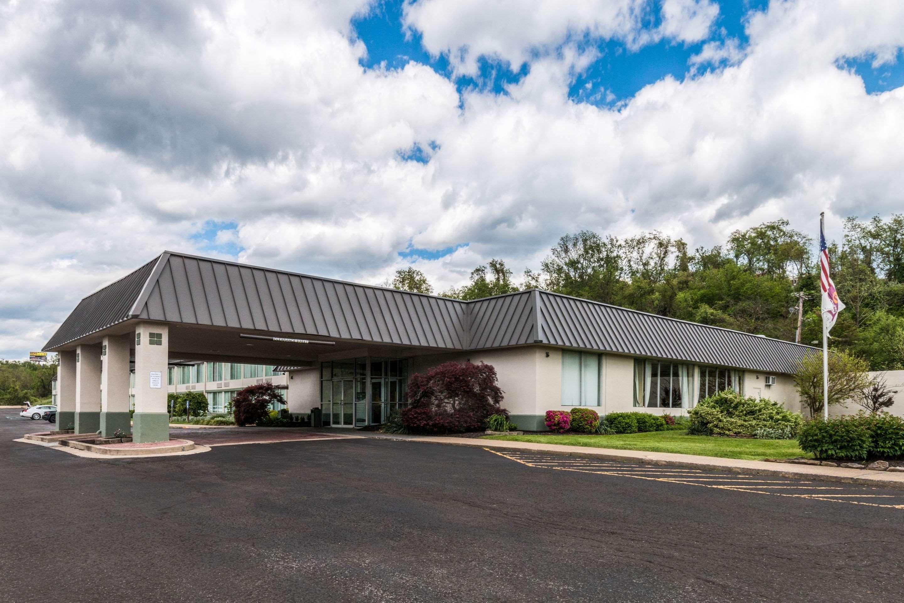 Suburban Extended Stay Hotel Fairmont Kültér fotó