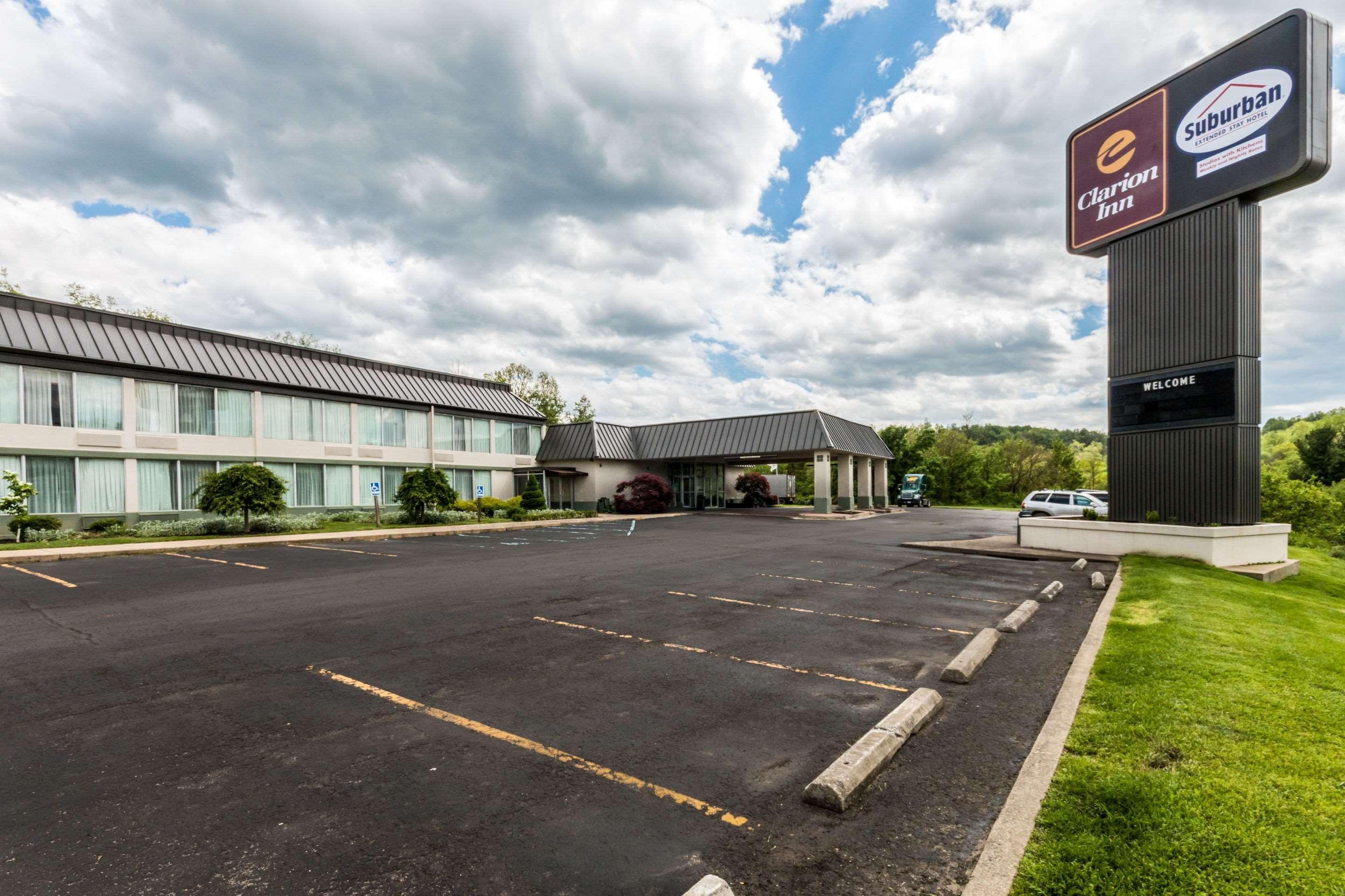 Suburban Extended Stay Hotel Fairmont Kültér fotó